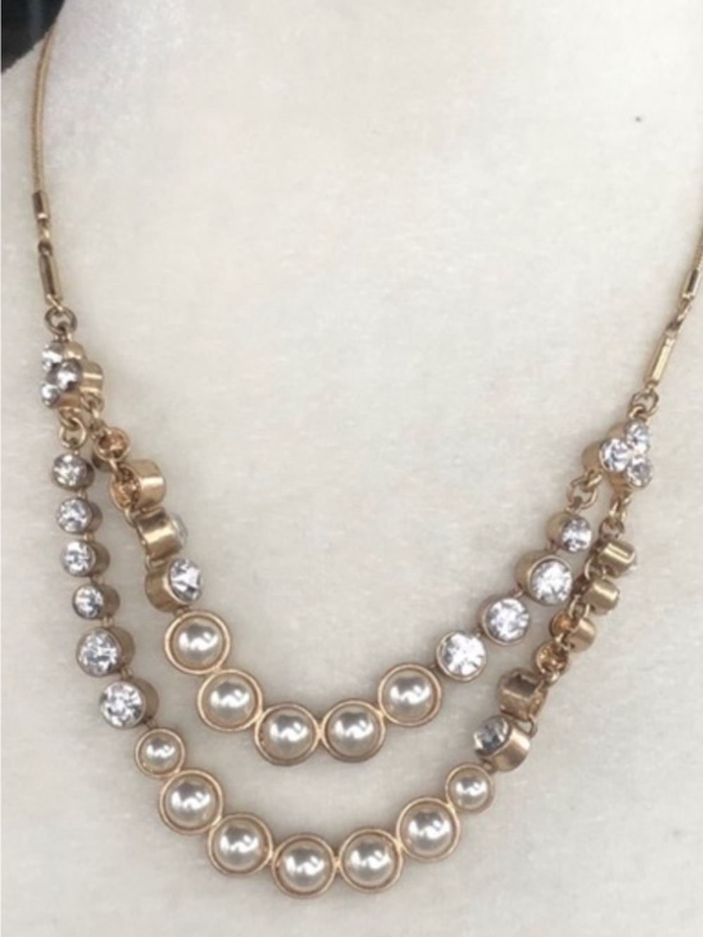 pearl and gold necklace